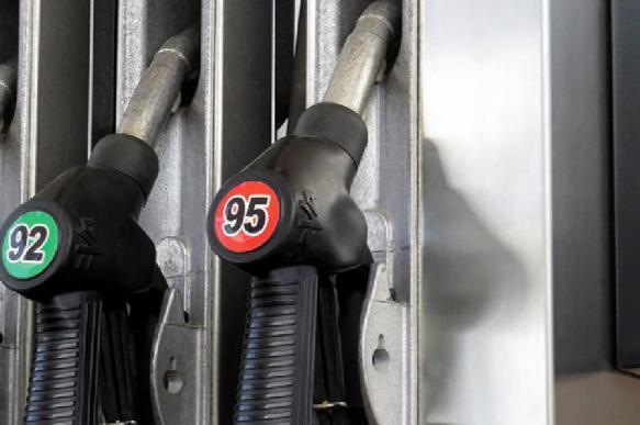 В правительстве пошли навстречу нефтяникам и поддержали их идеи относительно роста цен на бензин 