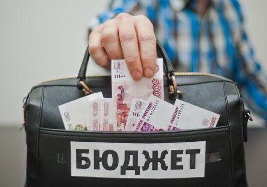 Бывший чиновник, замешанный в «хамском» скандале с покупкой томографов для Самарской области, задолжал 55 млн рублей, но платить их не собирается