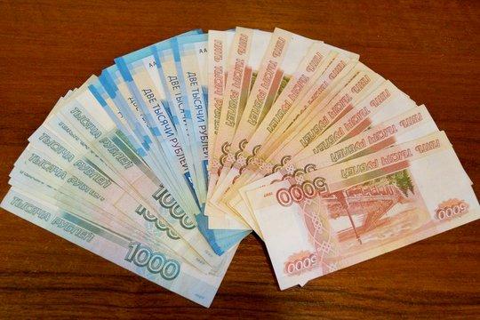 Денежный коллапс под самый Новый год: покупатели остались без купюр, продавцы - без мелочи