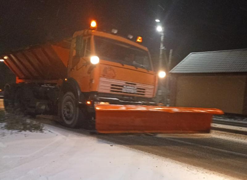 «О чудо - приезжает трактор!» Жительница Сызрани при виде убранного снега поверила, что вернулась в «социалистическую жизнь»